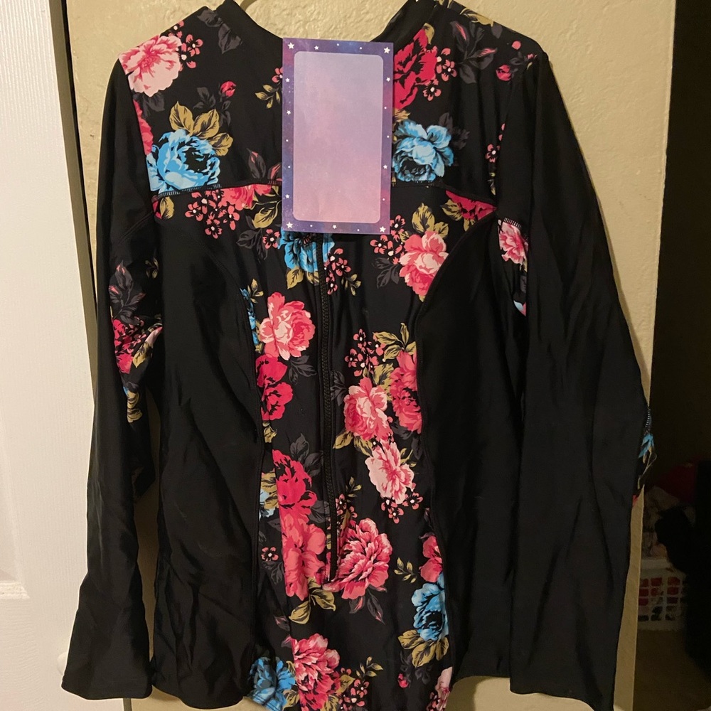 Torrid Size 4 (26) Floral Swimsuit